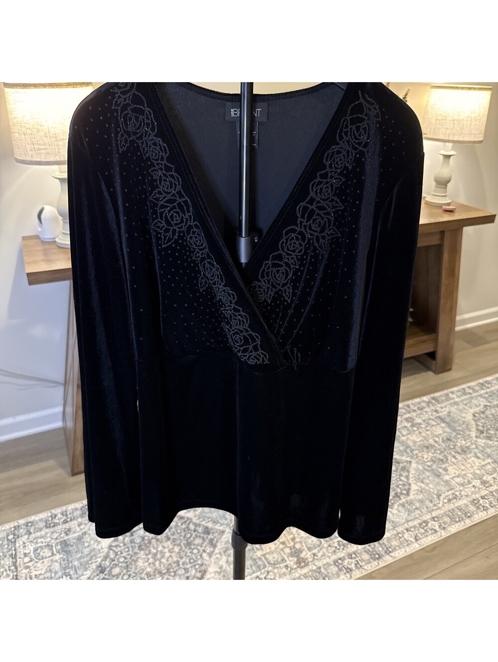 Lane Bryant Black Velvet Rose Bead Vneck Top Long Sleeve Size 14/16